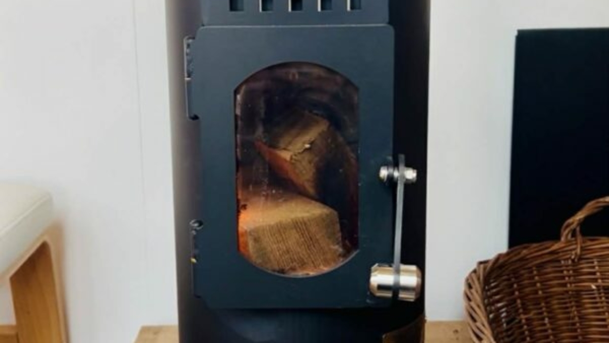 the-traveller-poele-à-bois-tiny-house